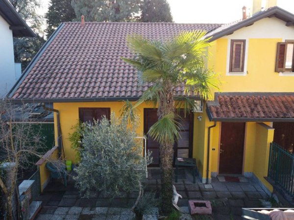 casa indipendente in vendita a Cerro Maggiore