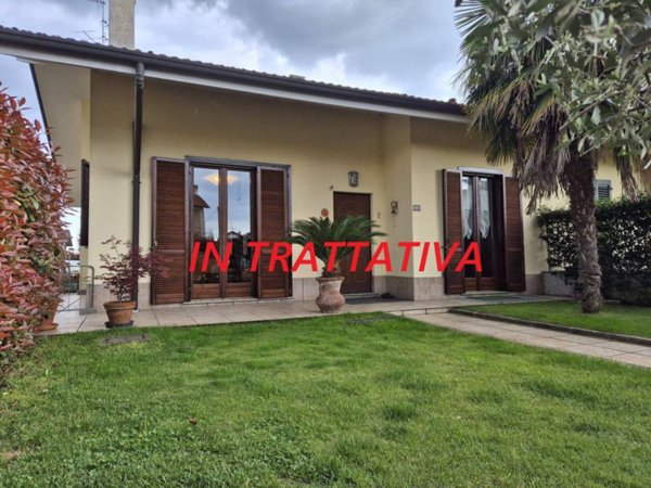 casa indipendente in vendita a Cerro Maggiore in zona Cantalupo
