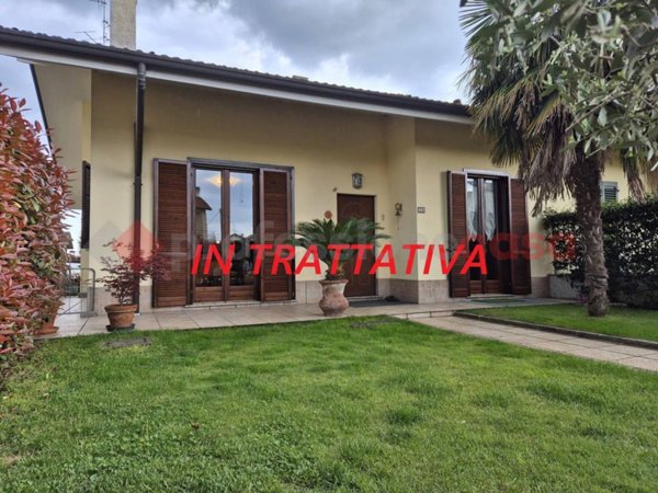 casa indipendente in vendita a Cerro Maggiore in zona Cantalupo