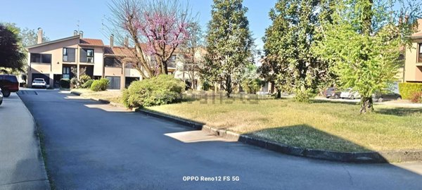 casa indipendente in vendita a Cerro Maggiore in zona Cantalupo