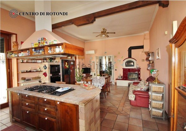 casa indipendente in vendita a Cerro Maggiore