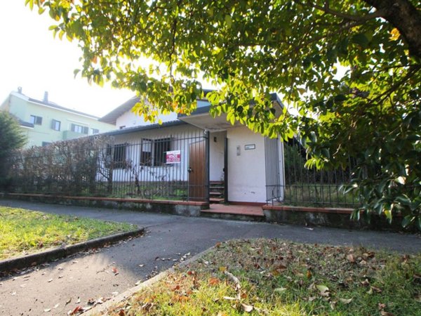 casa indipendente in vendita a Cerro Maggiore