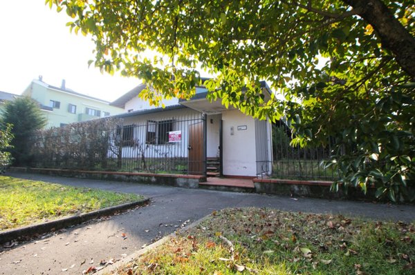 casa indipendente in vendita a Cerro Maggiore