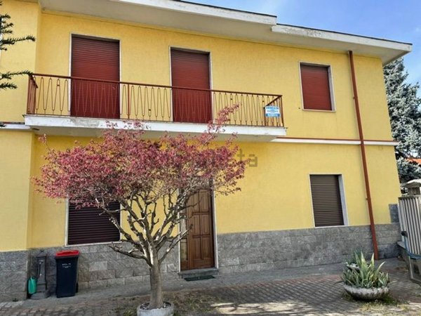 casa indipendente in vendita a Cerro Maggiore