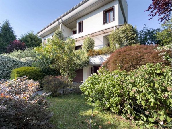 casa indipendente in vendita a Cerro Maggiore