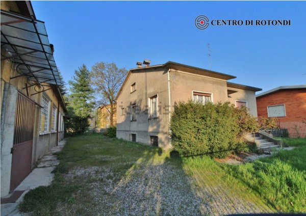 casa indipendente in vendita a Cerro Maggiore