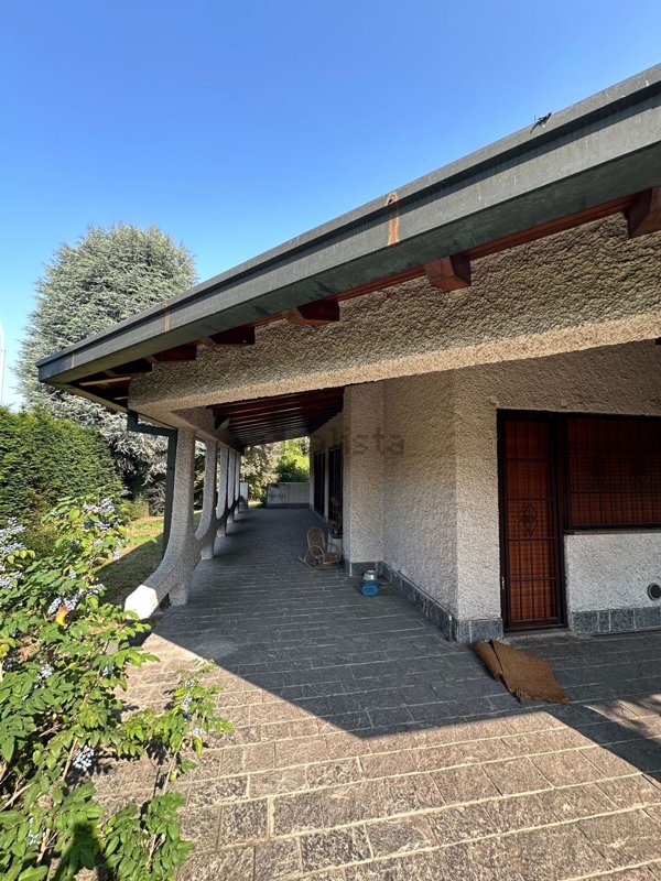 casa indipendente in vendita a Cerro Maggiore