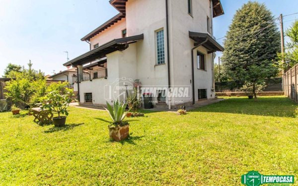 casa indipendente in vendita a Cerro Maggiore