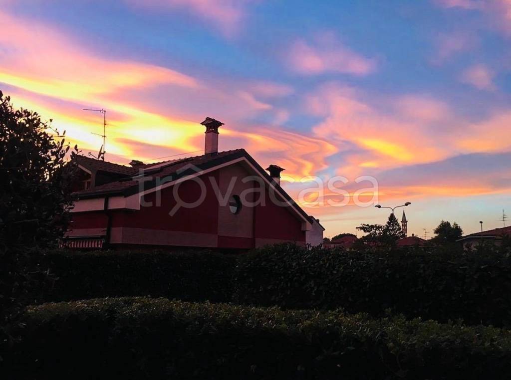appartamento in vendita a Cerro Maggiore in zona Cantalupo