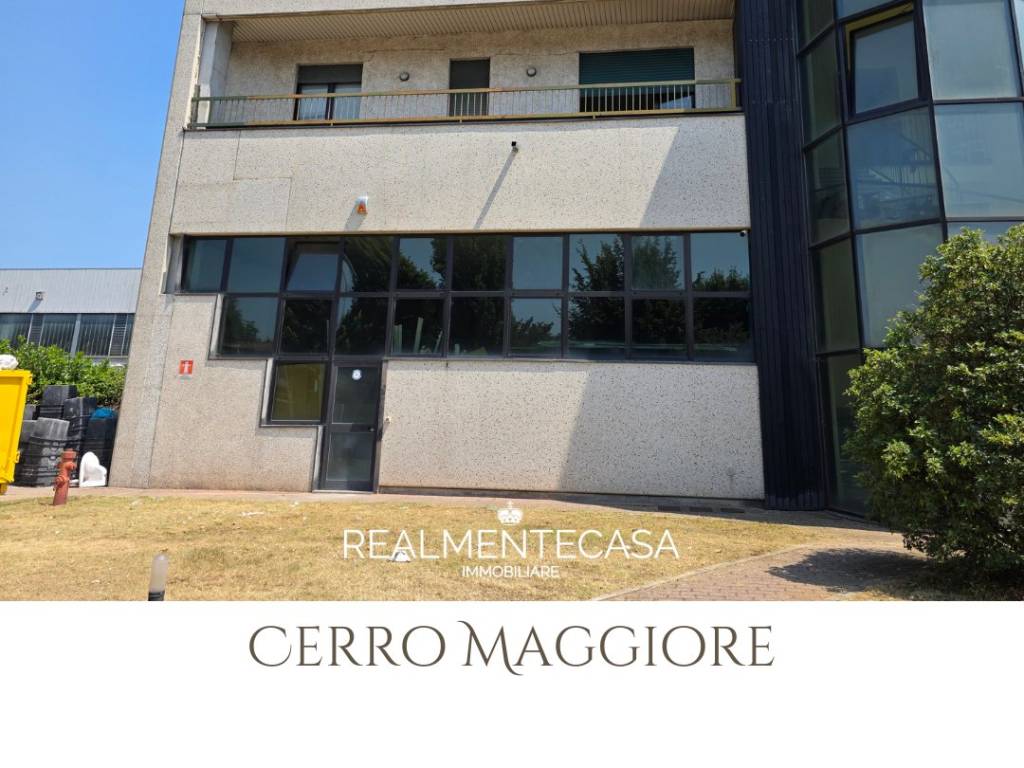 locale commerciale in vendita a Cerro Maggiore