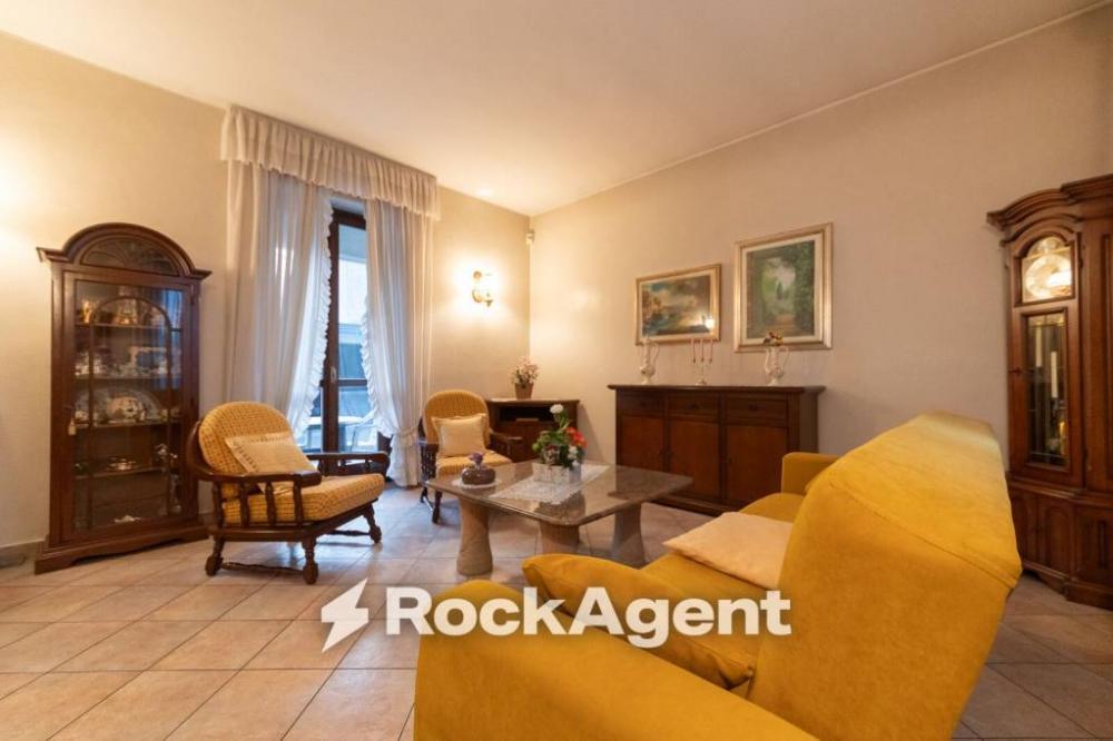 casa indipendente in vendita a Cerro Maggiore