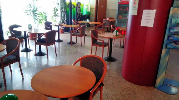 esercizio commerciale in vendita a Cerro Maggiore