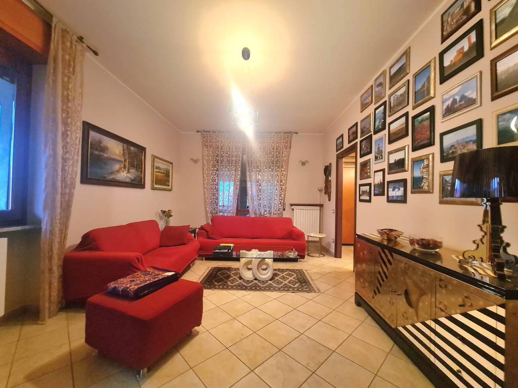 casa indipendente in vendita a Cerro Maggiore in zona Cantalupo