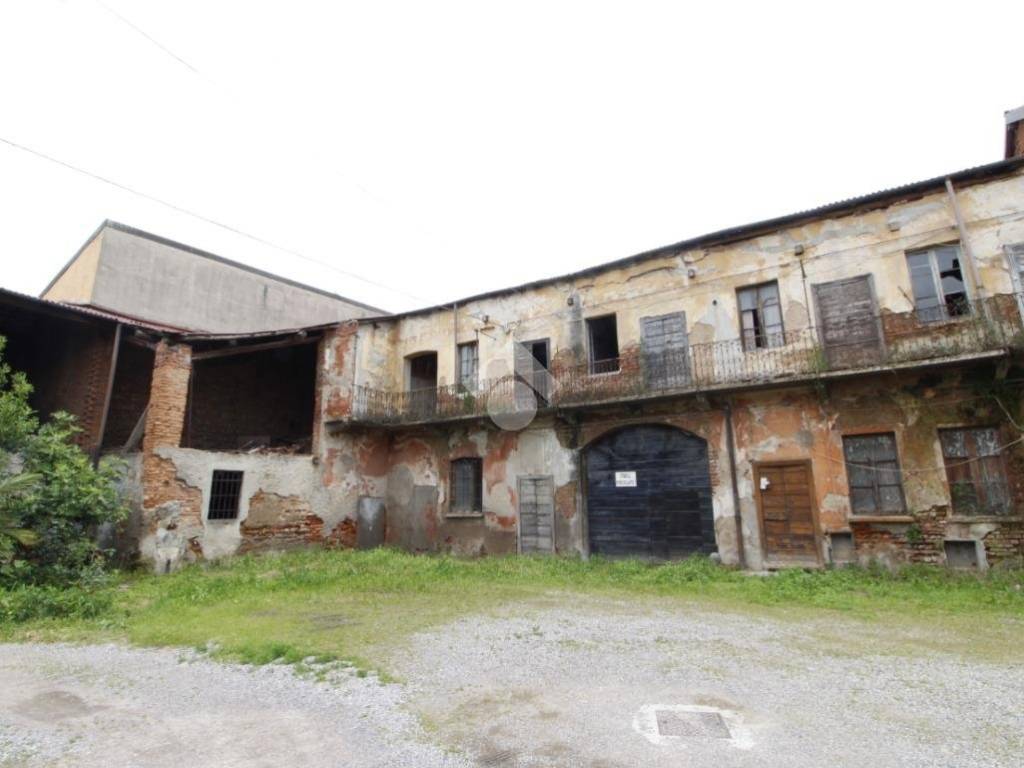 casa indipendente in vendita a Cerro Maggiore in zona Cantalupo
