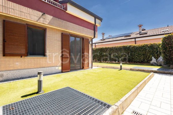 casa indipendente in vendita a Cerro Maggiore in zona Cantalupo