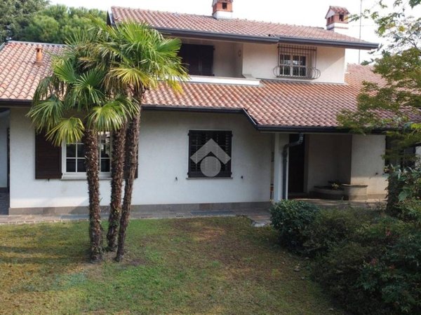casa indipendente in vendita a Cerro Maggiore