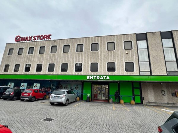 ufficio in vendita a Cesano Boscone
