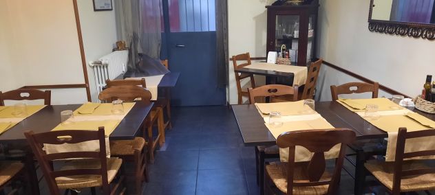 negozio in vendita a Cesano Boscone