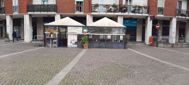 negozio in vendita a Cesano Boscone