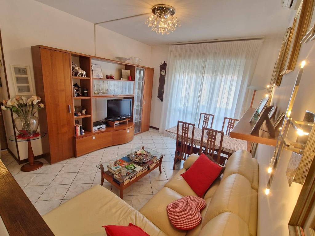 appartamento in vendita a Cesano Boscone