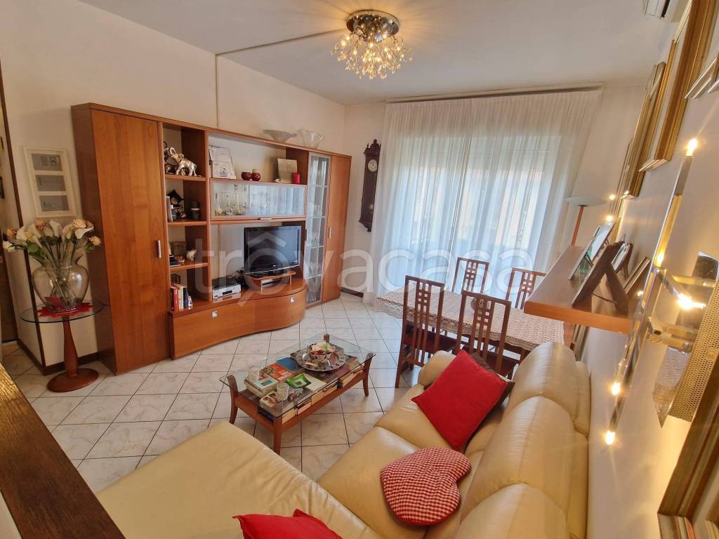 appartamento in vendita a Cesano Boscone