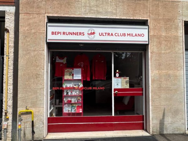 negozio in vendita a Cesano Boscone