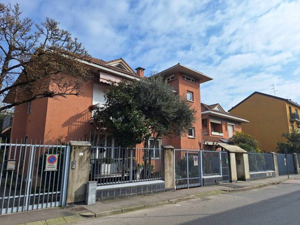 appartamento in vendita a Cesano Boscone