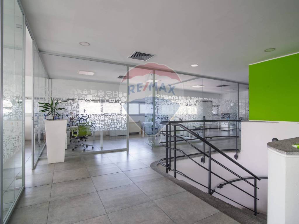 ufficio in vendita a Cesano Boscone