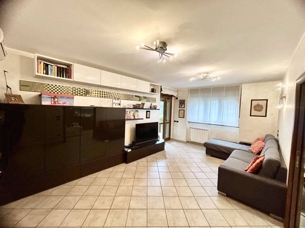 appartamento in vendita a Cesano Boscone