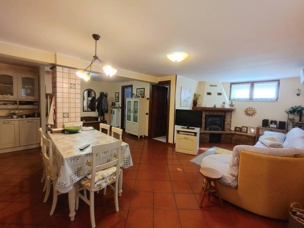 casa indipendente in vendita a Cesano Boscone