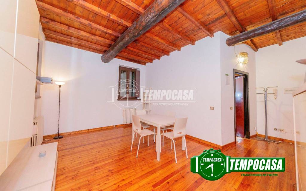 appartamento in vendita a Cesano Boscone in zona Villaggio Giardino