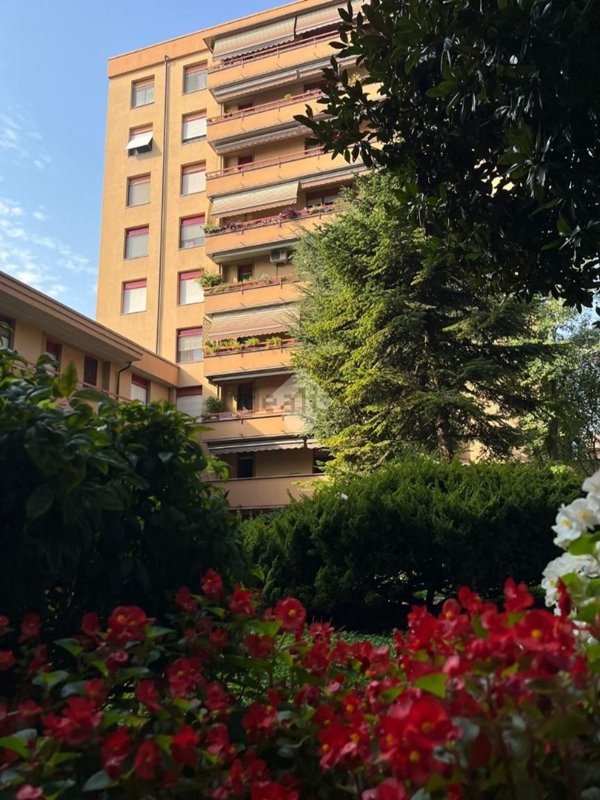 appartamento in vendita a Cesano Boscone