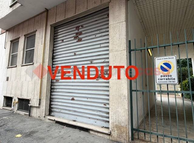 negozio in vendita a Cesano Boscone