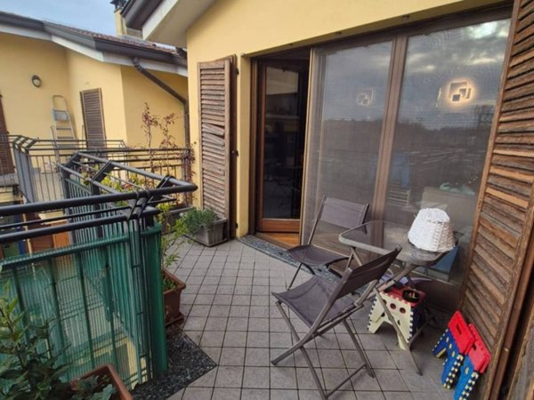 appartamento in vendita a Cesano Boscone in zona Villaggio Giardino