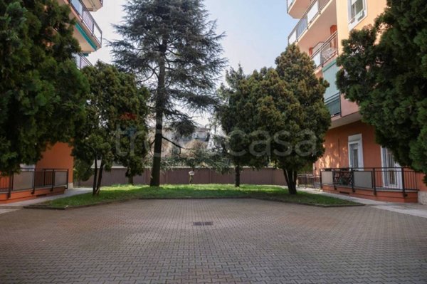 appartamento in vendita a Cesano Boscone