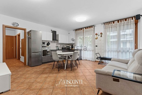 appartamento in vendita a Cesano Boscone in zona Villaggio Giardino