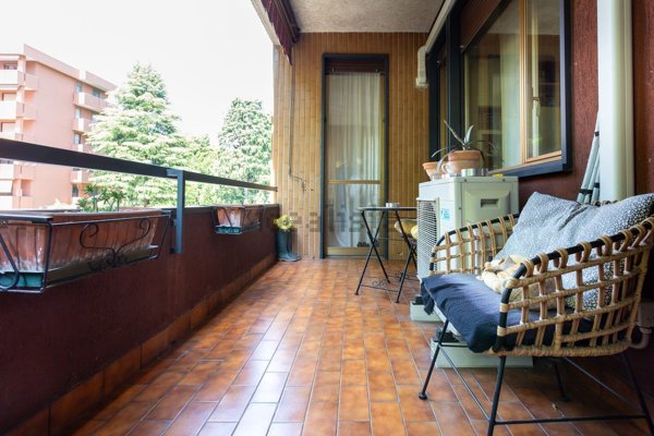 appartamento in vendita a Cesano Boscone in zona Villaggio Giardino