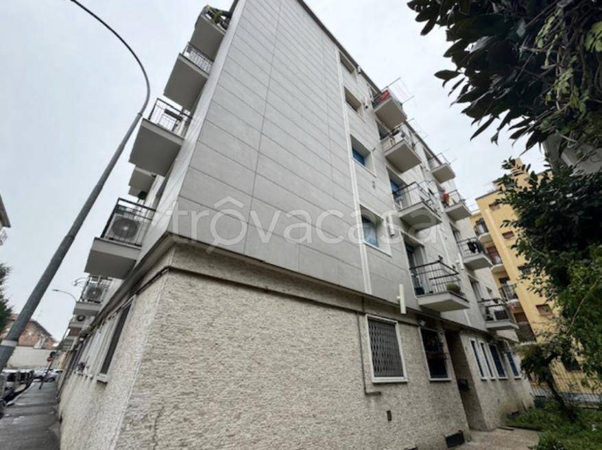 appartamento in vendita a Cesano Boscone in zona Villaggio Giardino