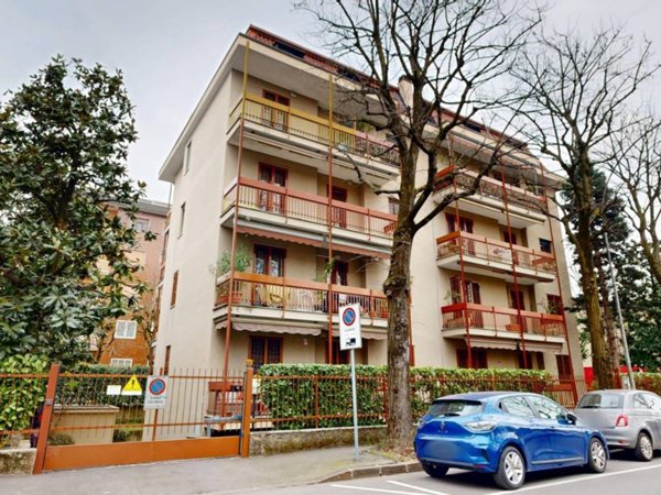 appartamento in vendita a Cesano Boscone in zona Villaggio Giardino