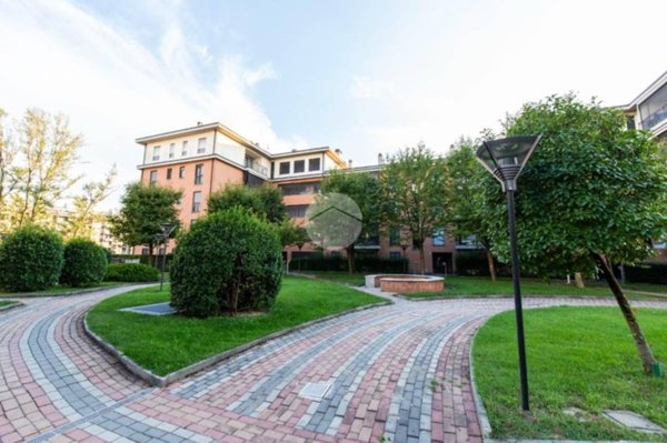 appartamento in vendita a Cesano Boscone in zona Villaggio Giardino