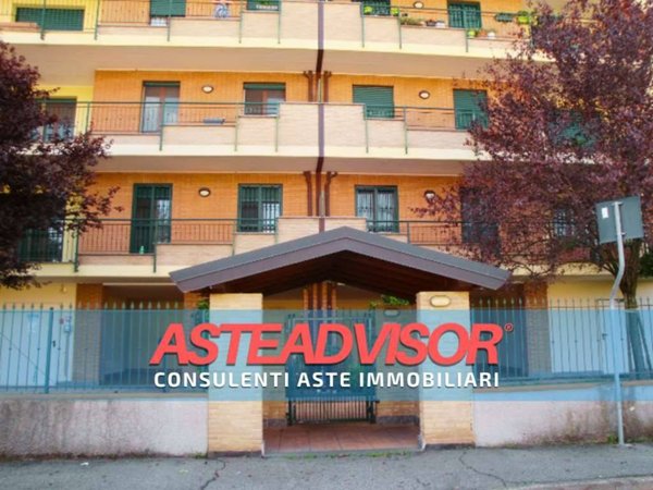 appartamento in vendita a Cesano Boscone in zona Villaggio Giardino