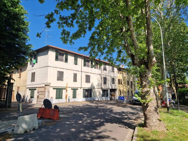 casa indipendente in vendita a Cesano Boscone in zona Villaggio Giardino