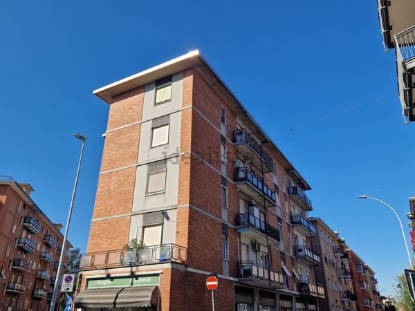 appartamento in vendita a Cesano Boscone in zona Villaggio Giardino