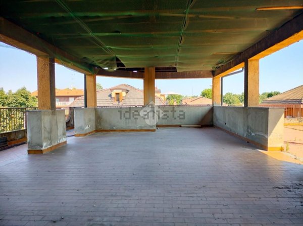 appartamento in vendita a Cesano Boscone in zona Villaggio Giardino