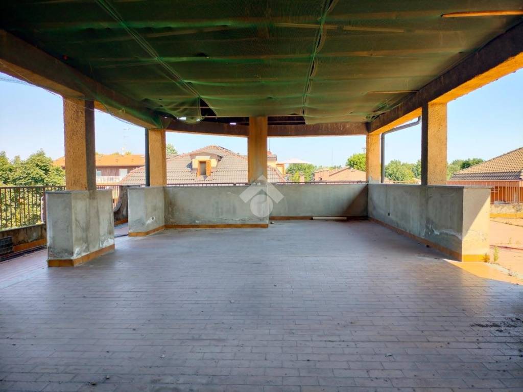 appartamento in vendita a Cesano Boscone in zona Villaggio Giardino