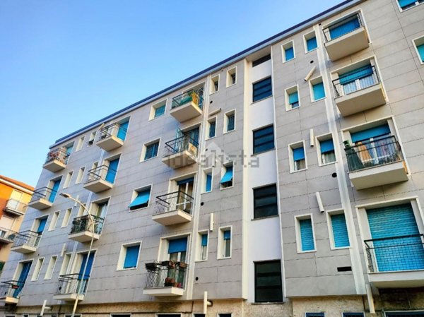 appartamento in vendita a Cesano Boscone in zona Villaggio Giardino