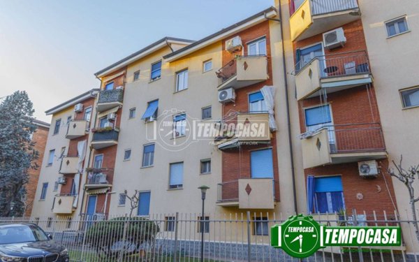 appartamento in vendita a Cesano Boscone in zona Villaggio Giardino
