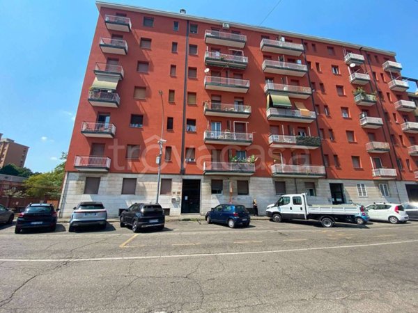 appartamento in vendita a Cesano Boscone in zona Villaggio Giardino