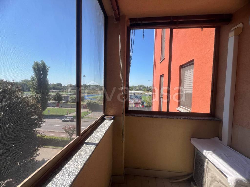 appartamento in vendita a Cesano Boscone in zona Villaggio Giardino