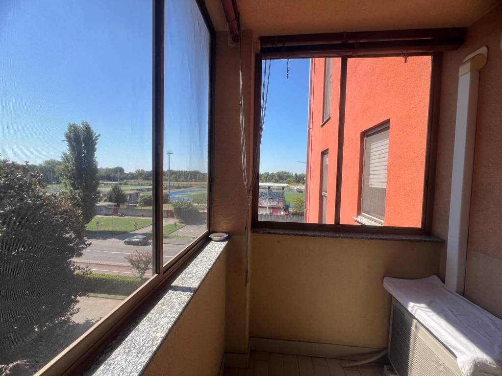 appartamento in vendita a Cesano Boscone in zona Villaggio Giardino